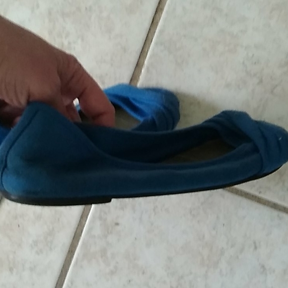 Flats - Picture 2 of 3